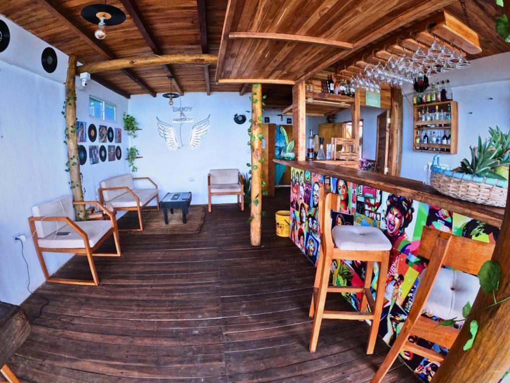 Freedom Club Inn Pendales